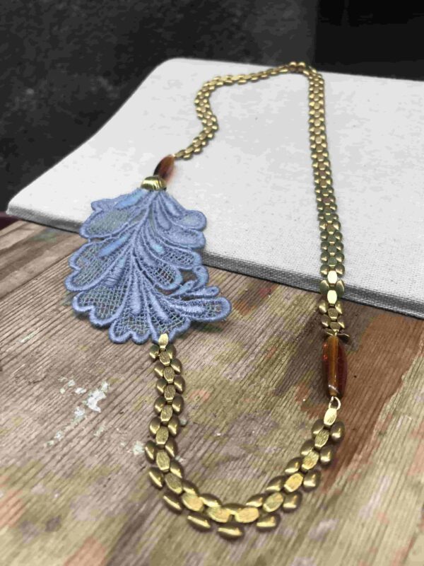 Collar Barroco Malva