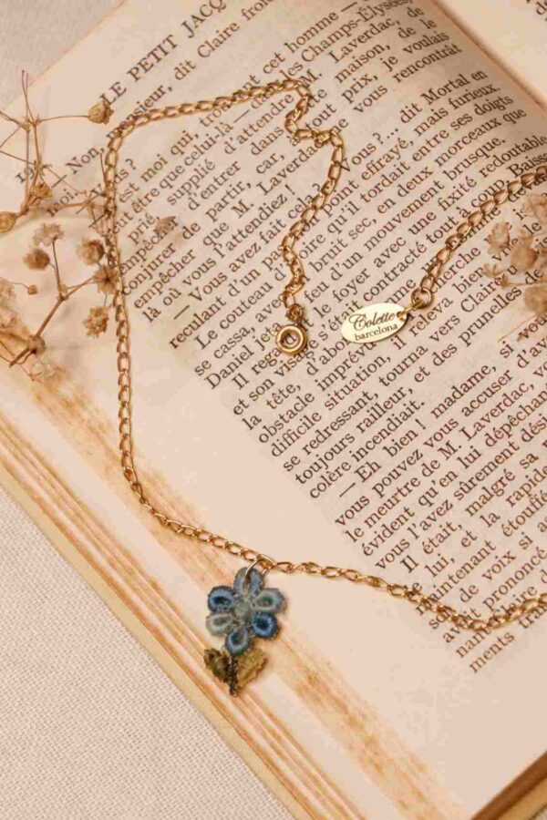 gargantilla vintage con forma de margarita